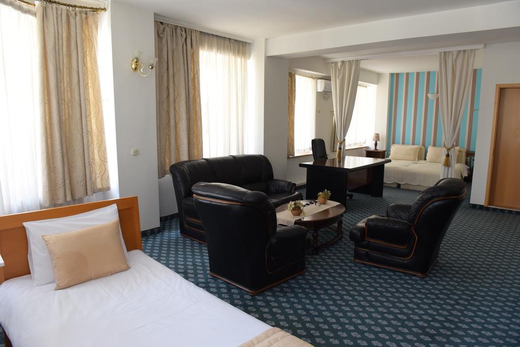 Hotel Residence Inn Skopje Exterior photo